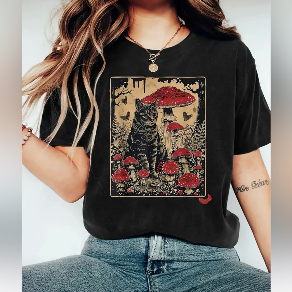 New soft cat and mushroom tshirt😸
